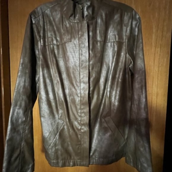 Shiny Leather look - Picture 1 of 7